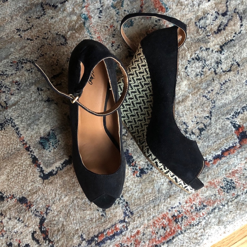 Mossimo Black Wedges